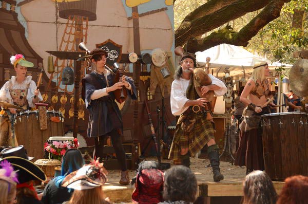 Renaissance Festival: saving money for college students